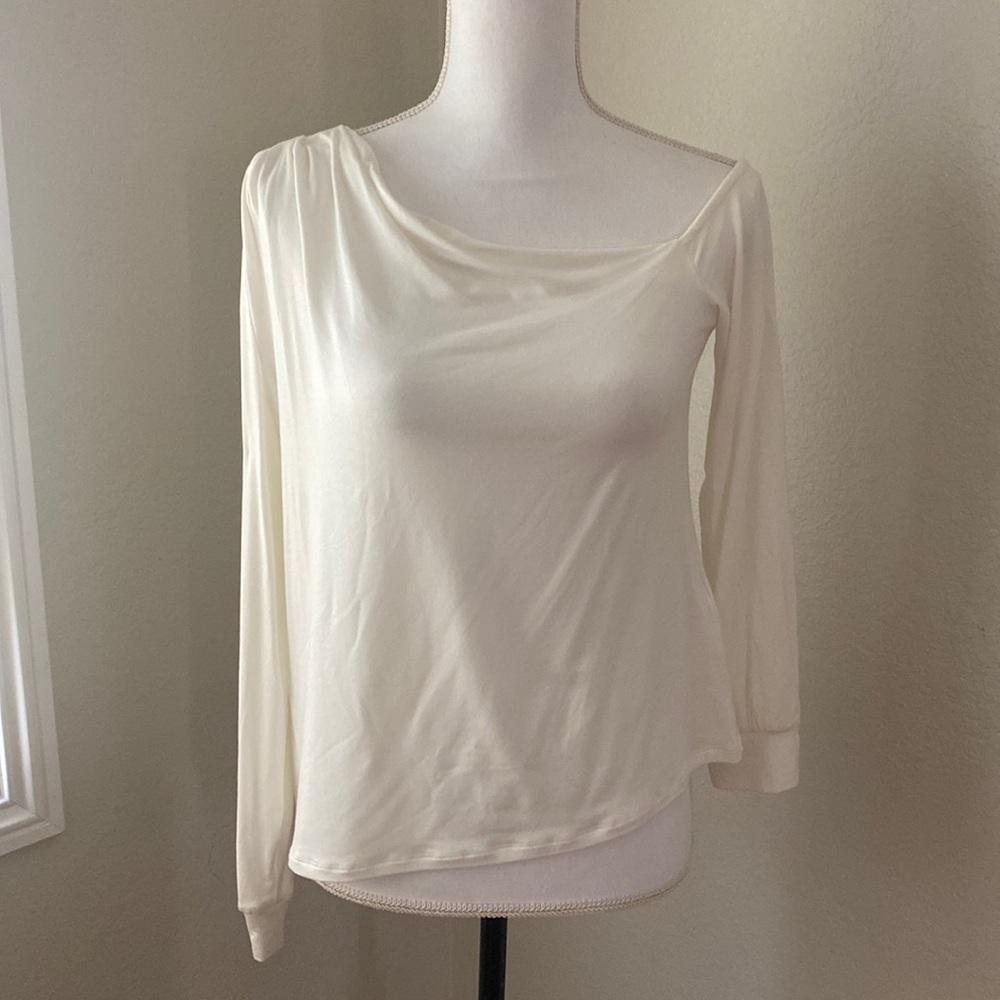 1. STATE PULLOVER BOATNECK TOP - NWOT